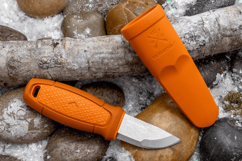Canivete Mora Eldris 13501 Lâmina de aço inoxidável de 5,9 cm Cabo de borracha laranja queimado + estojo