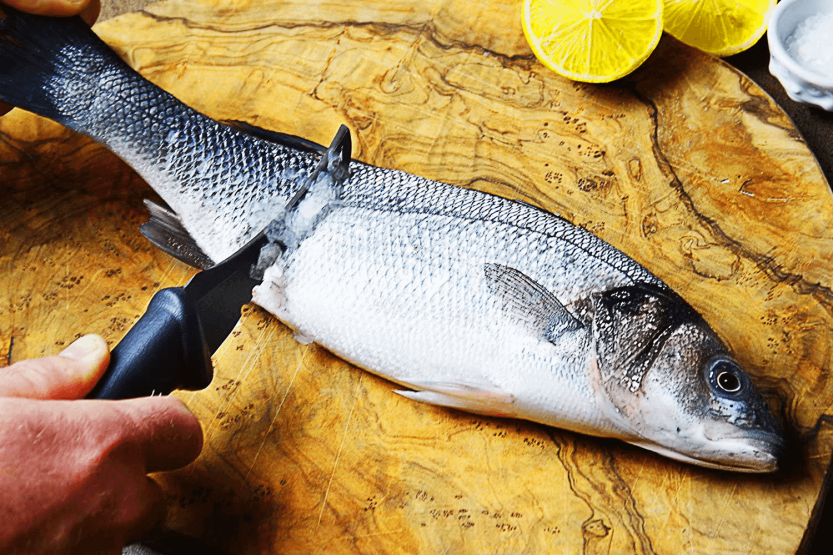 Marttiini Fish Cleaner veitsi 175019 10cm terä kumikahva + tuppi