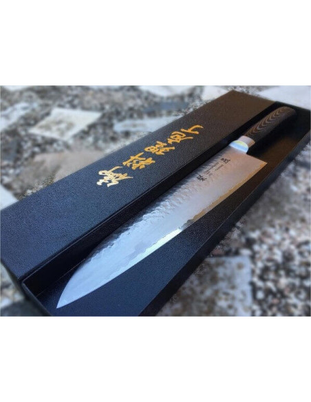 Coltello da chef giapponese Tamahagane Tsubame 24 cm, lama martellata in acciaio VG5