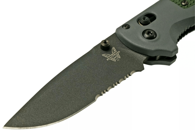 Benchmade Redoubt 430SBK folding knife, semi serrated blade, grey/green Grivory handle, 12cm