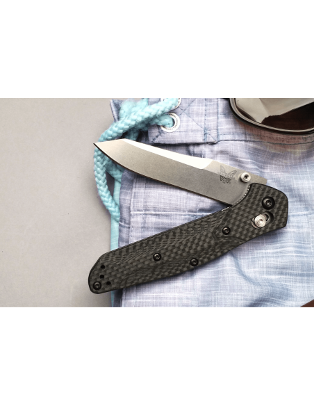 Navaja Benchmade Osborne 940-1 con hoja tanto y mango de fibra de carbono negro 11cm