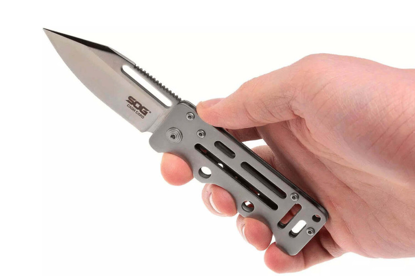 SOG Cash Card Knive SGEZ_1 gennembrudt stålhåndtag 12 cm foldekniv