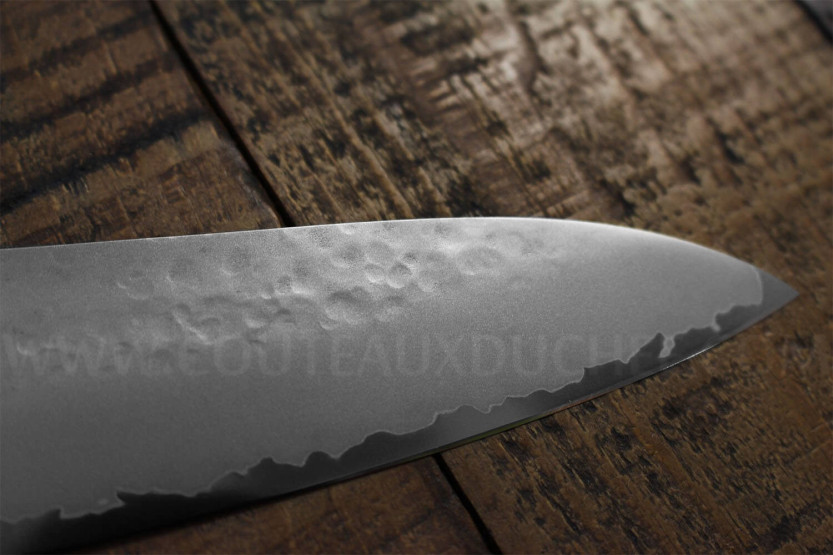 Cuchillo de cocinero japonés Tamahagane Tsubame 15cm acero VG5 hoja martillada