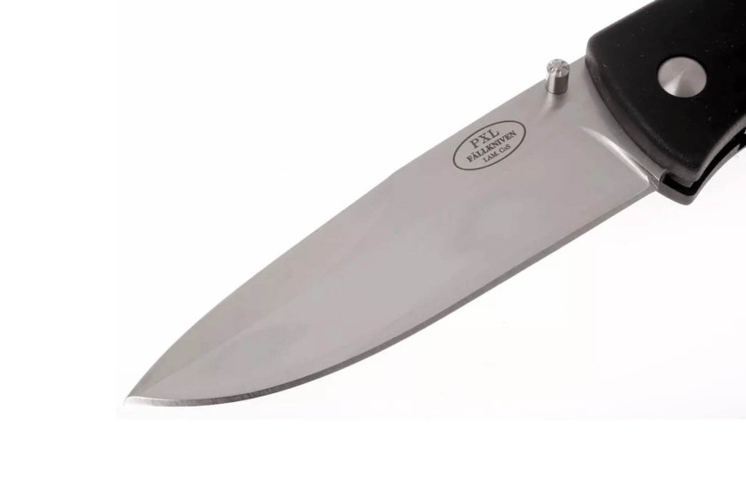 Coltello pieghevole Fallkniven PXLx con manico in grilon nero 11 cm
