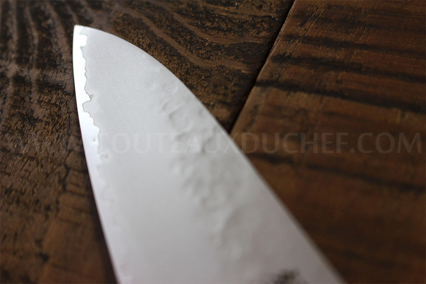 Cuchillo de cocinero japonés Tamahagane Tsubame 15cm acero VG5 hoja martillada