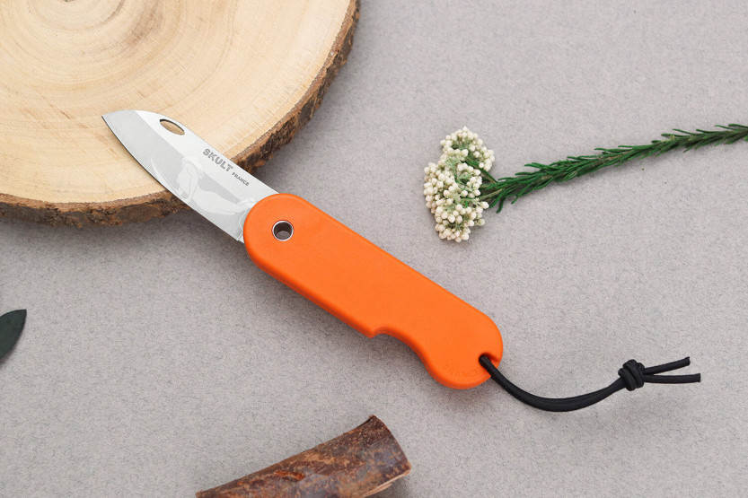 Skult Fransk øko-ansvarlig foldekniv La Surfeuse orange skaft 10cm