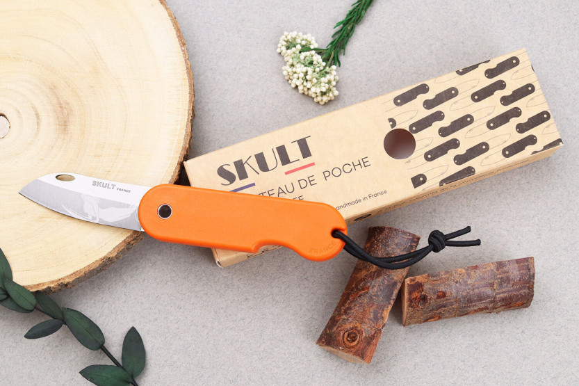 Skult French eco-responsible folding knife La Surfeuse orange handle 10cm