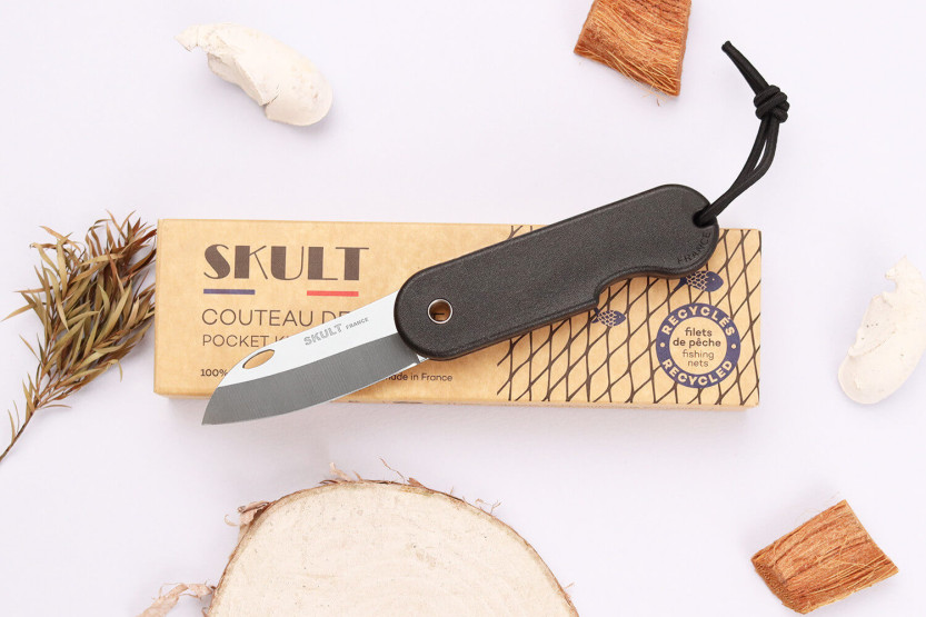 Skult Fransk ekologiskt ansvarsfull fällkniv svart handtag 10cm