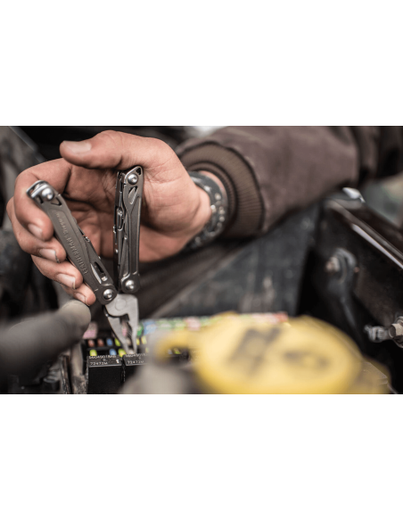 Leatherman Wingman 832523 14-funktioners multifunktionstang + nylonetui