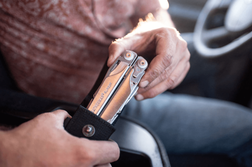 Alicate multifunções Leatherman Surge 830165 21 funções + estojo de nylon