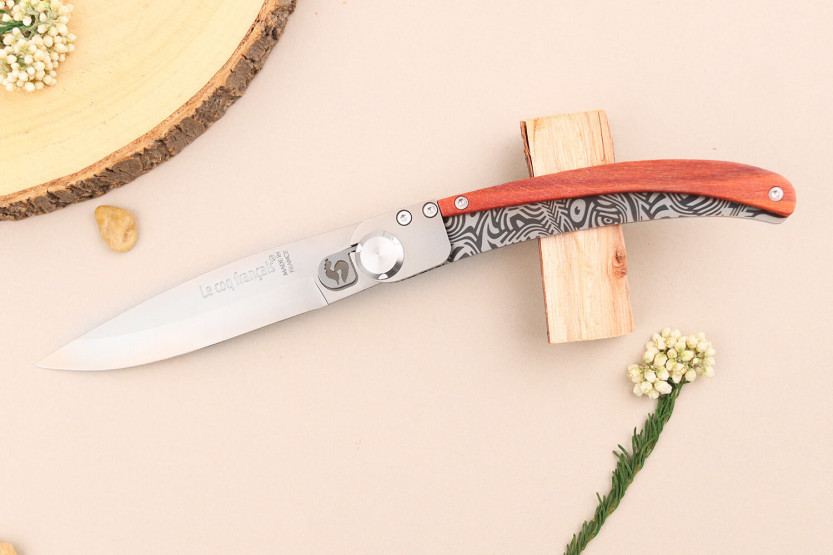 Le Coq Français Tropical Red Heart folding knife with red wooden handle 11.5cm + case