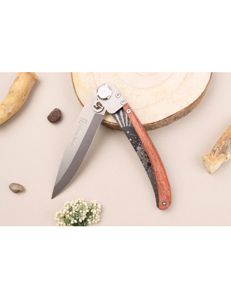 Le Coq Français Soleil Levant Red Heart coltello pieghevole 11,5 cm manico in legno rosso + fodero