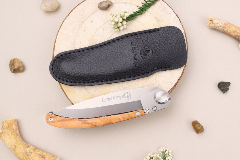 Le Coq Français Celtic folding knife with olive wood handle 11.5cm + case