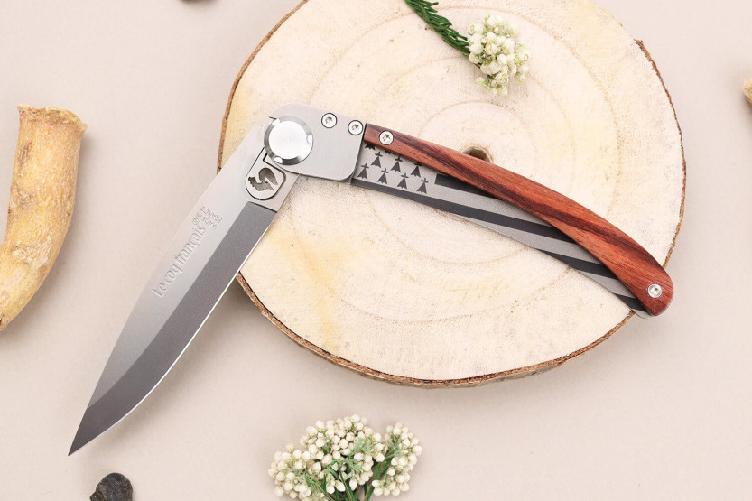 Cuchillo plegable Le Coq Français Brittany 11.5cm mango de madera violeta + funda