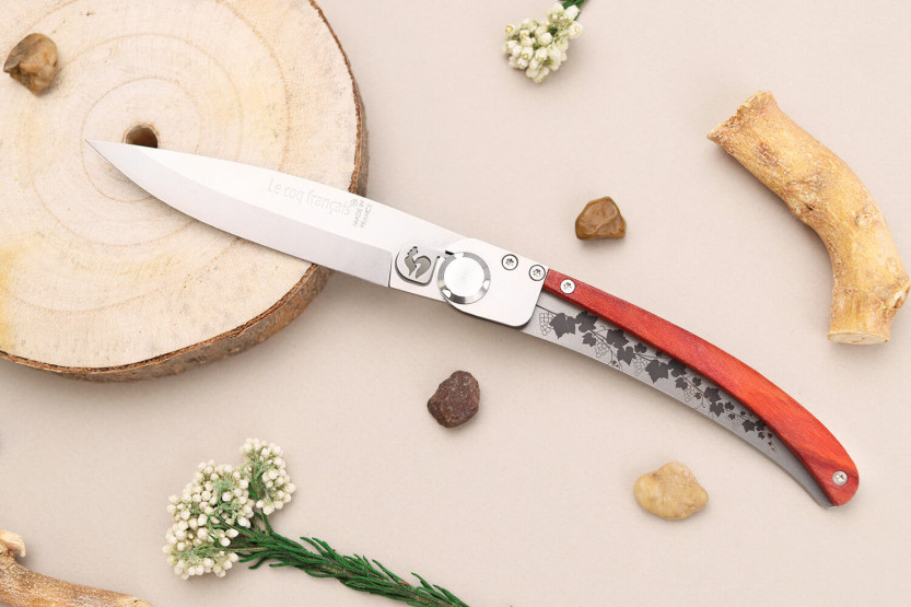 Folding knife Le Coq Français Bordeaux Red Heart artisanal red wooden handle 11,5cm + case