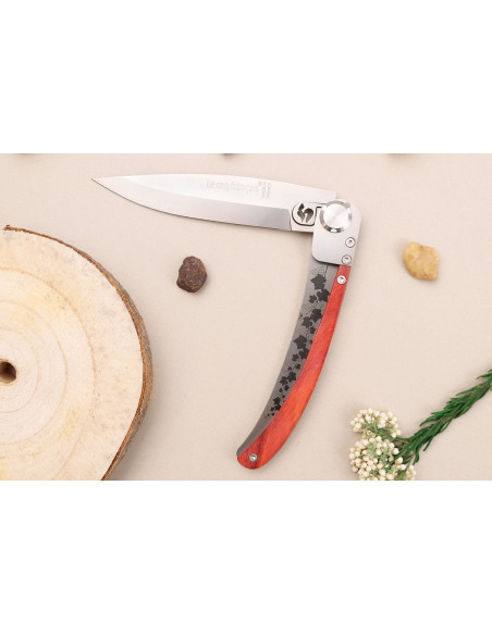 Le Coq Français Cuchillo plegable Corazón Rojo Burdeos con mango de madera roja 11.5cm + funda
