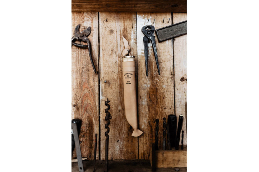 Faca Marttiini Lapp 240 240012 13cm lâmina em aço carbono + bainha em pele