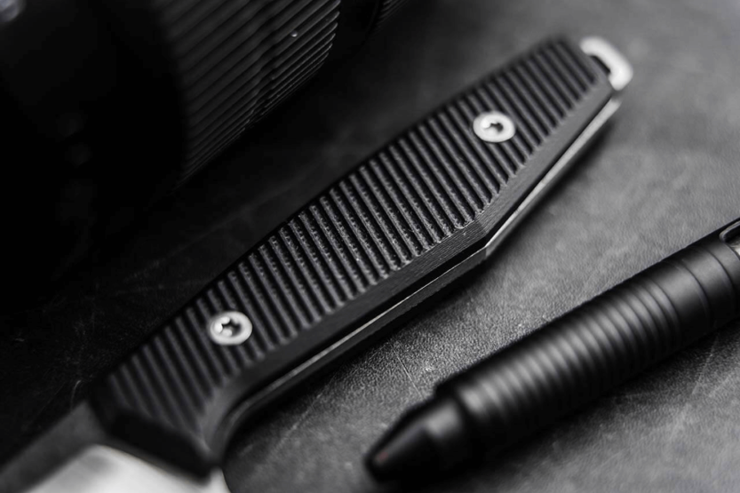 Faca Böker AK1 American Tanto 129504 Lâmina de aço de 7,6 cm cabo G10 preto + bainha em kydex