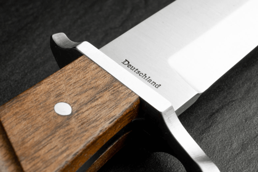 Böker Coltello da trincea lama in acciaio al carbonio 14,4 cm manico in noce + fodero in pelle
