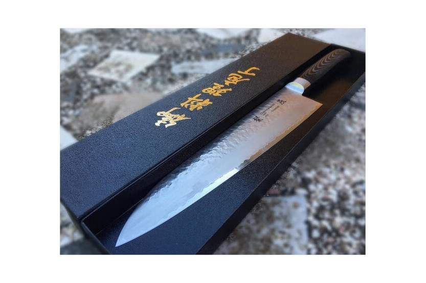 Tamahagane Tsubame japanilainen kokkiveitsi 18cm VG5-teräs vasaroitu terä