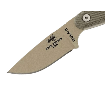 Esee Izula II DT-kniv 6,2 cm blad i karbonstål med micartahåndtak i ørken + slire 2