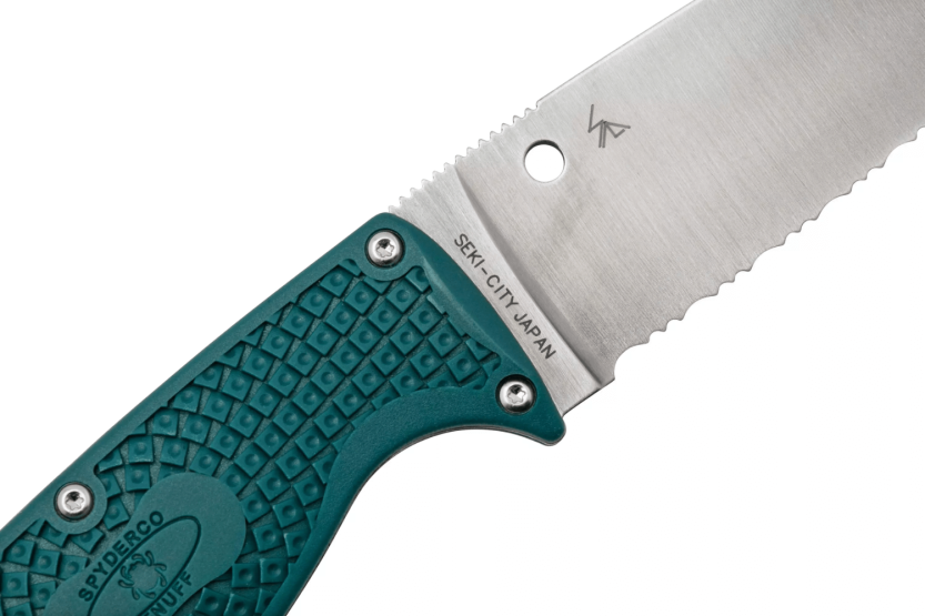 Spyderco Enuff 2 K390 FB31SBL2K390 coltello 10cm lama seghettata manico blu nylon/fibra di vetro + fodero