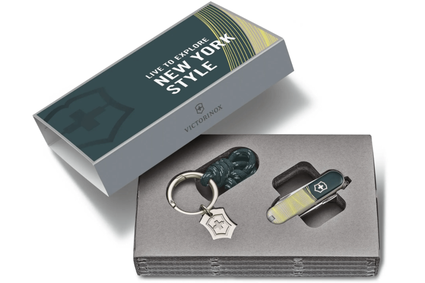 Victorinox Swiss Pocket Knife Classic SD New York Style 58mm 8 functions