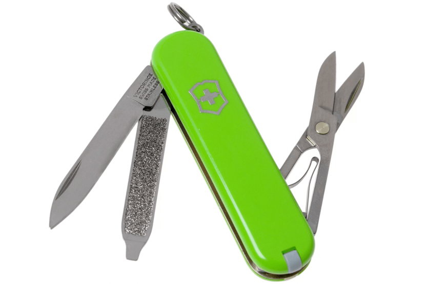 Victorinox Swiss Pocket Knife Classic SD Colors Smashed Avocado 58mm 7 funksjoner