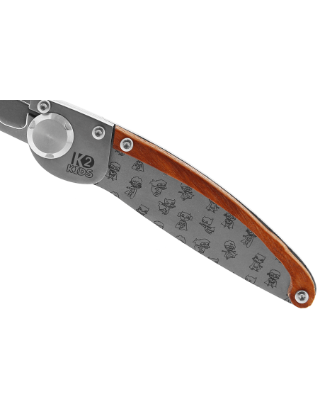 K2 Kids vouwmes 812173 roestvrijstalen handgreep superheld design 9,5cm + suède schede