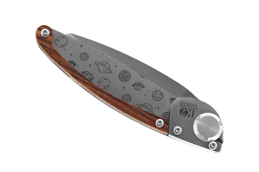 K2 Kids folding knife 812174 stainless steel handle with 9.5cm planets design + suede sheath