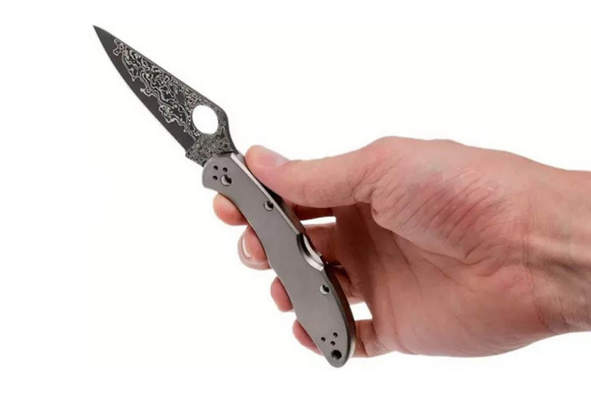 SPYDERCO DELICA 4 Titanium Damascus C11TIPD 11 cm foldekniv + skede