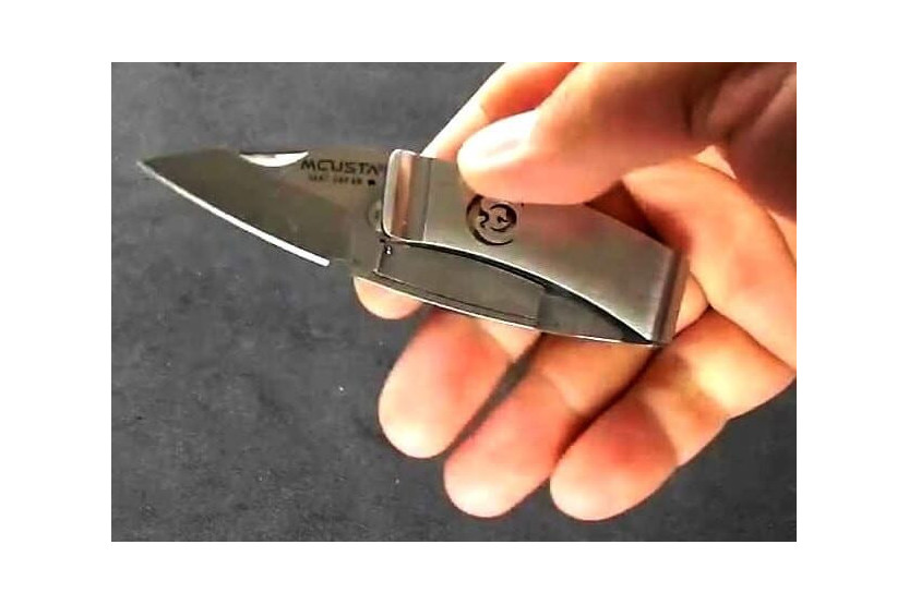 MCUSTA Kamon MC-83 fällkniv i stål med kranmotiv 7,5cm