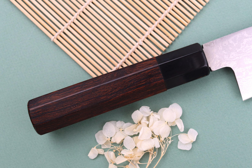 Coltello da chef Nakamura Kaishin Ginsan Damascus 21 cm, fatto a mano in Giappone