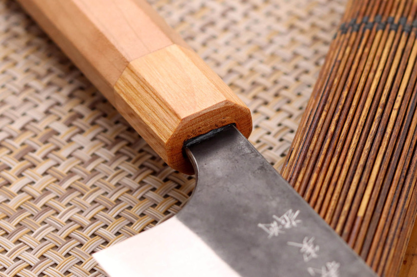 Yoshimi Kato AS Brut 16,5 cm japansk håndlaget bunka-kniv