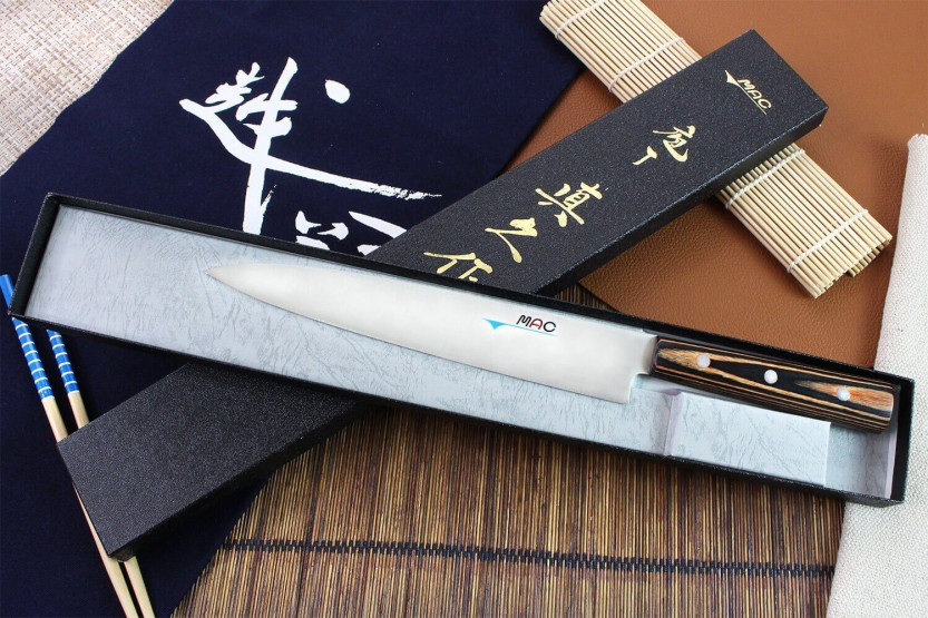 Coltello da sashimi MAC con manico in legno