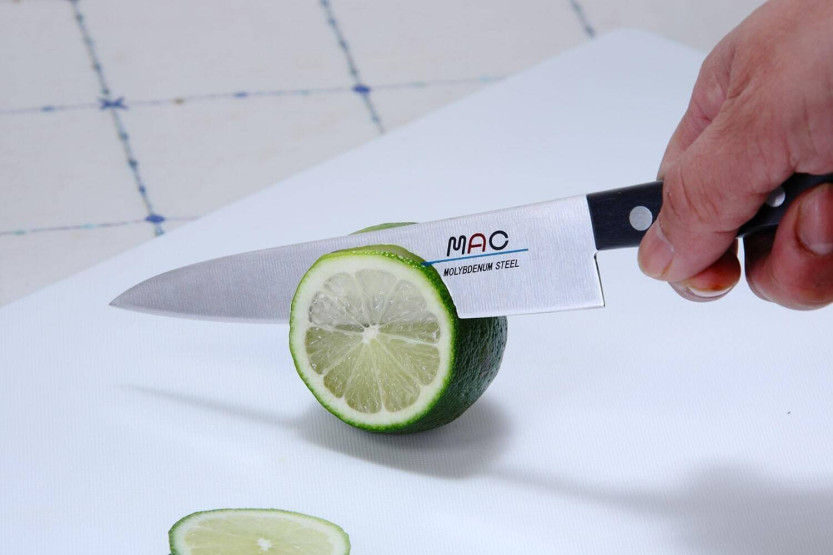 Japanisches Universalmesser MAC Chef 13.5cm