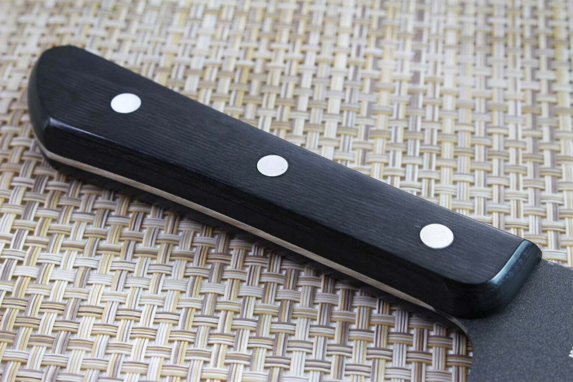 MAC Black 17cm Japanese santoku knife