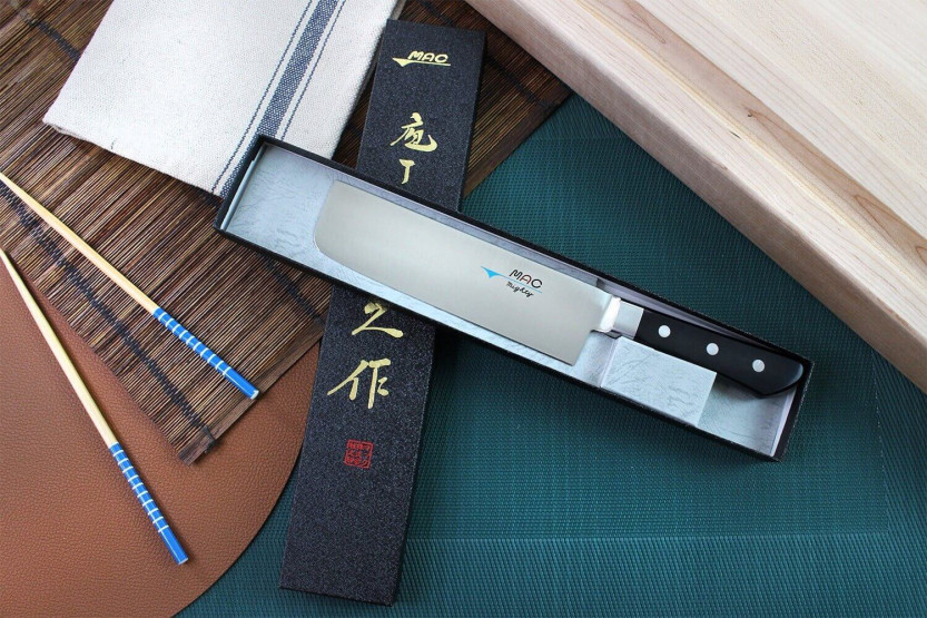 Japanisches Nakiri-Messer MAC Professional 17cm