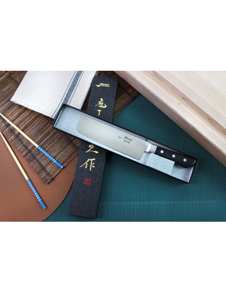 Cuchillo nakiri japonés MAC Professional 17cm
