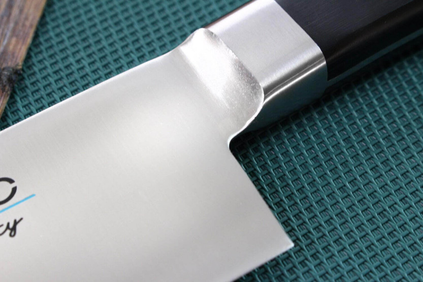 Japanisches Nakiri-Messer MAC Professional 17cm