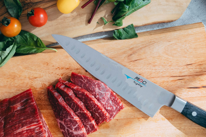 MAC Coltello da cuoco giapponese professionale, a nido d'ape, 20 cm