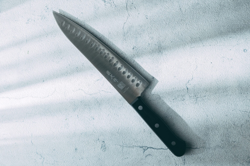 MAC Coltello da cuoco giapponese professionale, a nido d'ape, 20 cm