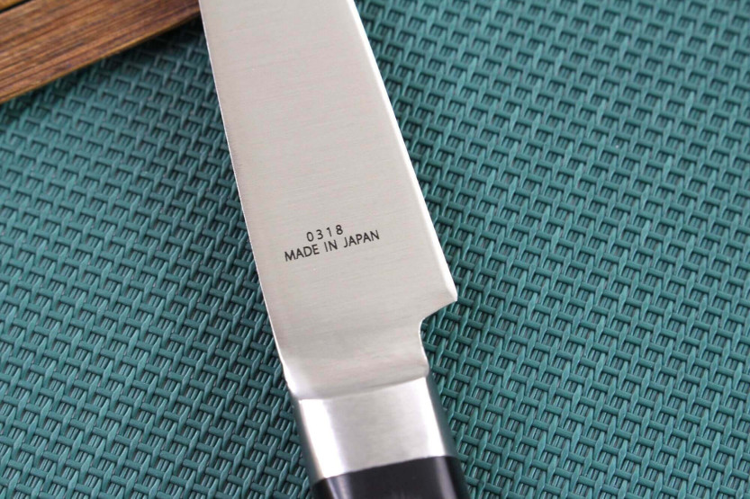 MAC Professional Japanilainen kuorintaveitsi 8cm