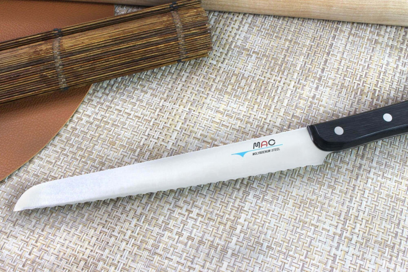 MAC Chef cuchillo japonés para pan 22cm hoja dentada