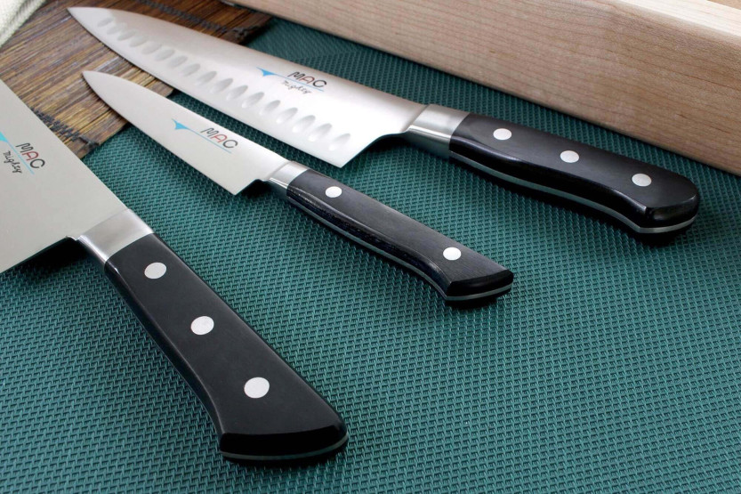 3 MAC Professional toimistoveitsien sarja + Chef 20cm + Chef 24cm