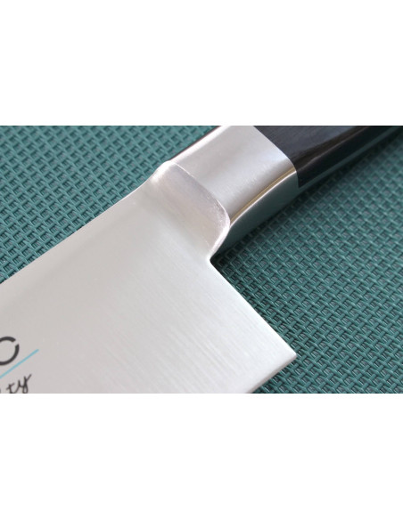 MAC Professional 17 cm japansk santokukniv med bikakedesign