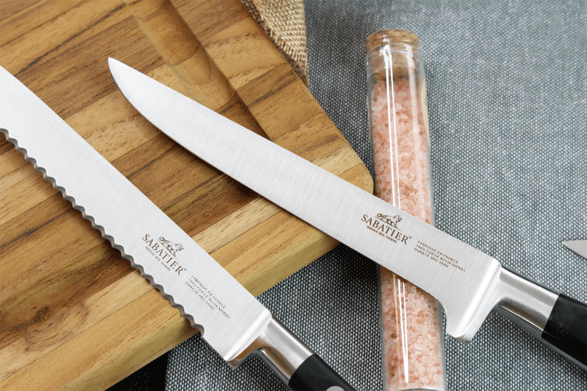 Veske med 5 Sabatier Ideal-kniver i rustfritt stål + 1 slipestål 100% fransk smidd