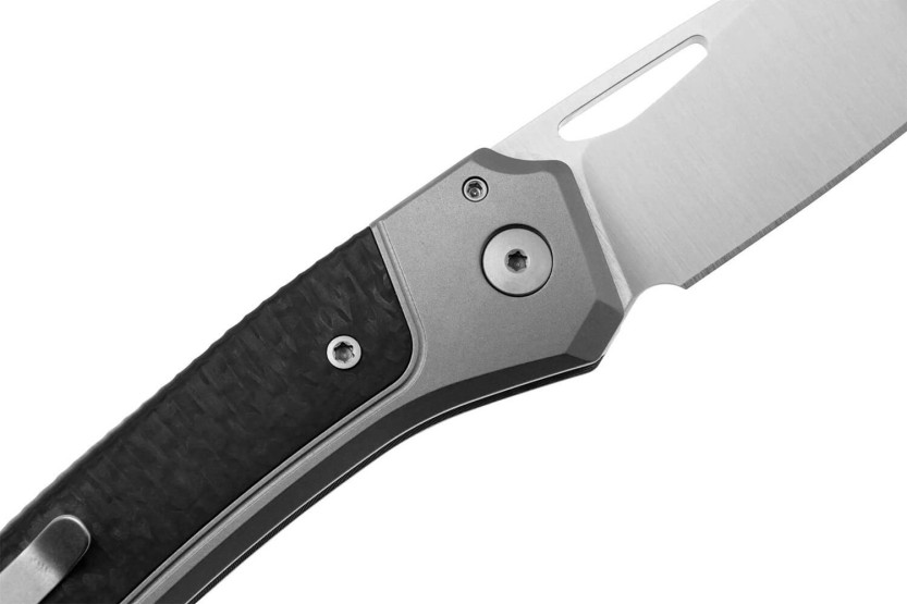 LionSteel Twain TW-GYCF foldekniv 10,5 cm grå titanium og kulfiberhåndtag