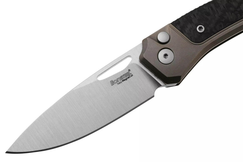 LionSteel Twain TW-BRCF folding knife 10.5cm titanium bronze and carbon fiber handle