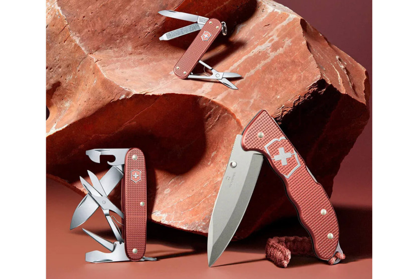 Victorinox Evoke Alox Coltello pieghevole 0.9415.L25 Edizione limitata 2025 Manico in pietra rossa Alox 13,6cm